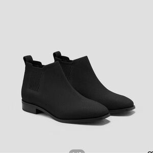 BRAND NEW US 7.5 Vivaia Ryan Pro Black Wool Elegant Ankle Booties 💕🛍️🎁